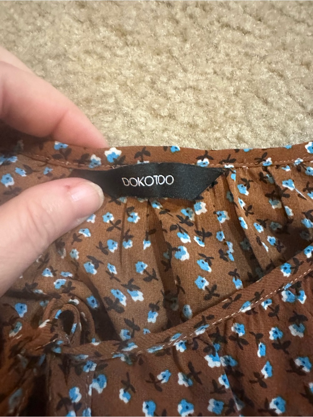 Dokotoo Women’s Floral Tie-Neck Blouse M Boho - Picture 2 of 4
